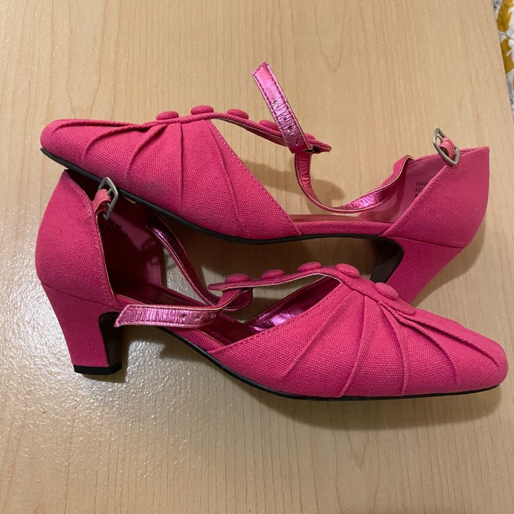 Hot Pink Vintage Style T Strap Flapper Dance Shoes - 7M but fits like 7.5/8M